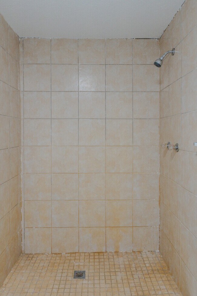 Building Photo - 129 W Church St