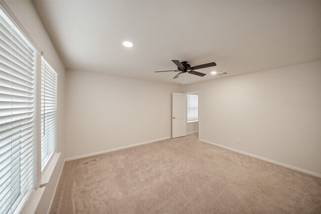 Building Photo - 14551 Maple Field Dr