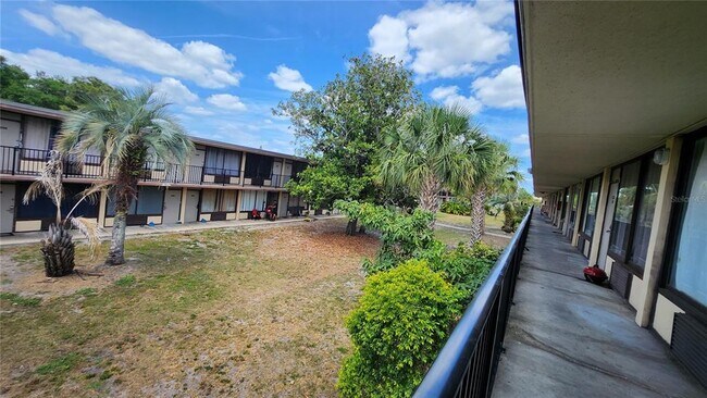 Building Photo - 7900 S Orange Blossom Trail