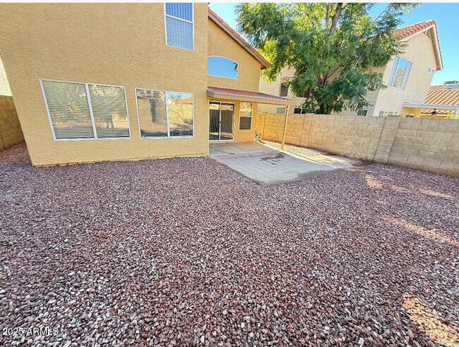 Building Photo - 1356 E Helena Dr