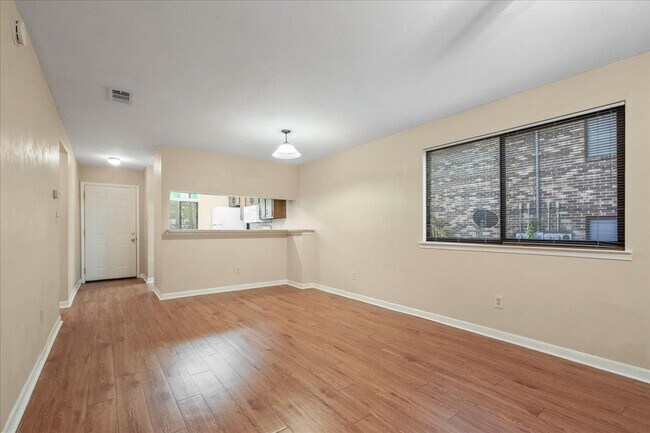 Building Photo - 3208 Ginger Dr