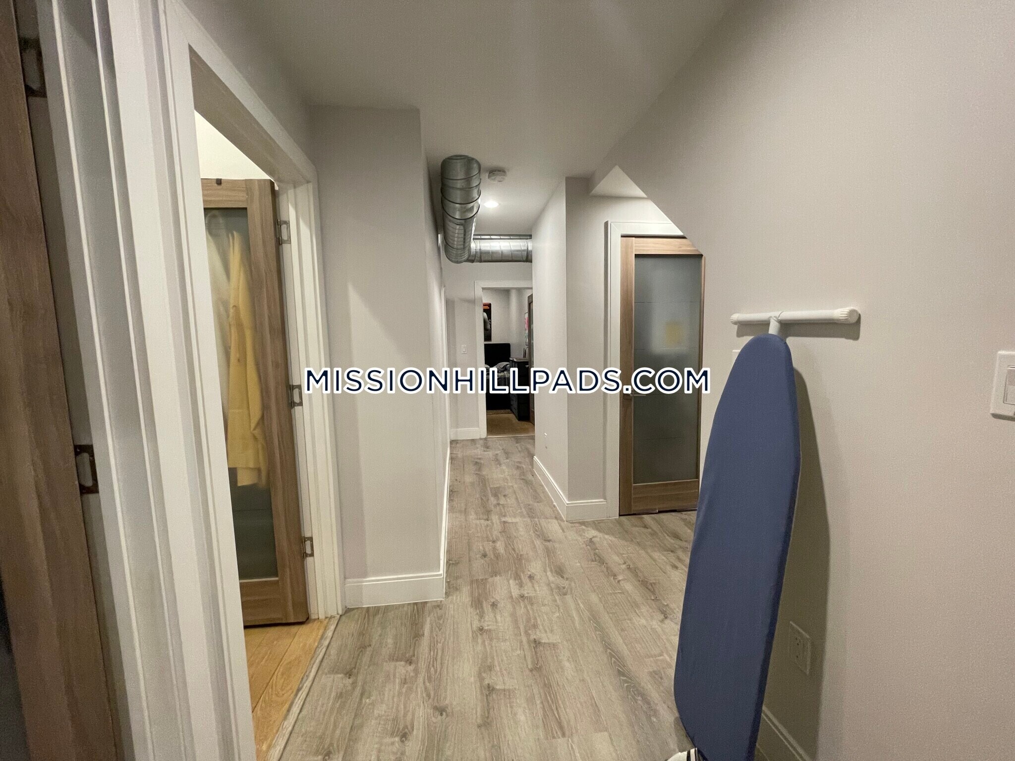 Building Photo - 407 Dudley St