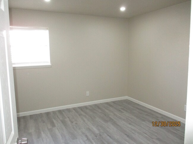 Building Photo - 3861 Montgomery Blvd NE