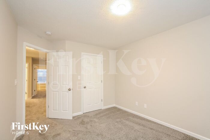 Building Photo - 12368 Deerview Dr