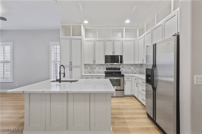 Building Photo - 9149 Spring Mountain Way