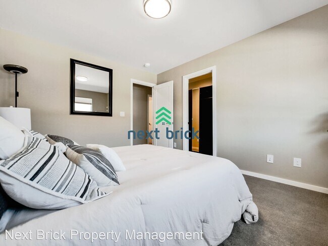 Building Photo - 5 br, 4 bath House - 12808 213th SE