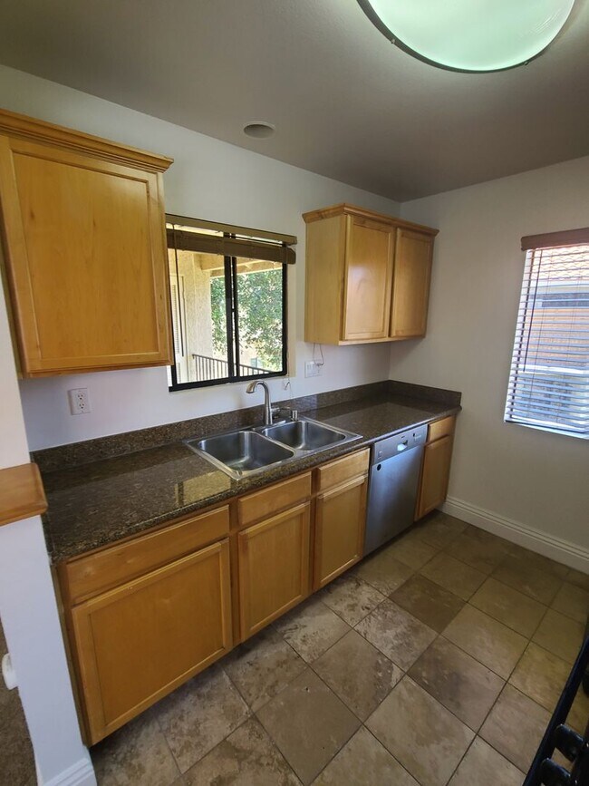 Building Photo - Spacious 2Bd Condo in Mira Mesa with Private Balcony & In-Unit Laundry!