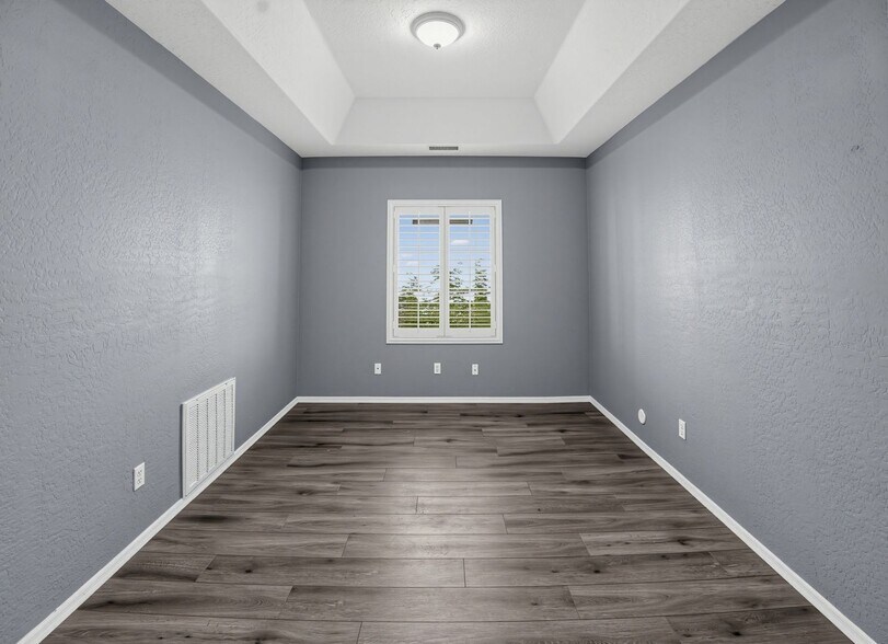 Building Photo - 205 N 74th St