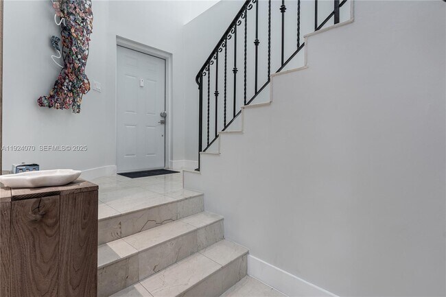 Building Photo - 18460 NE 30th Ave