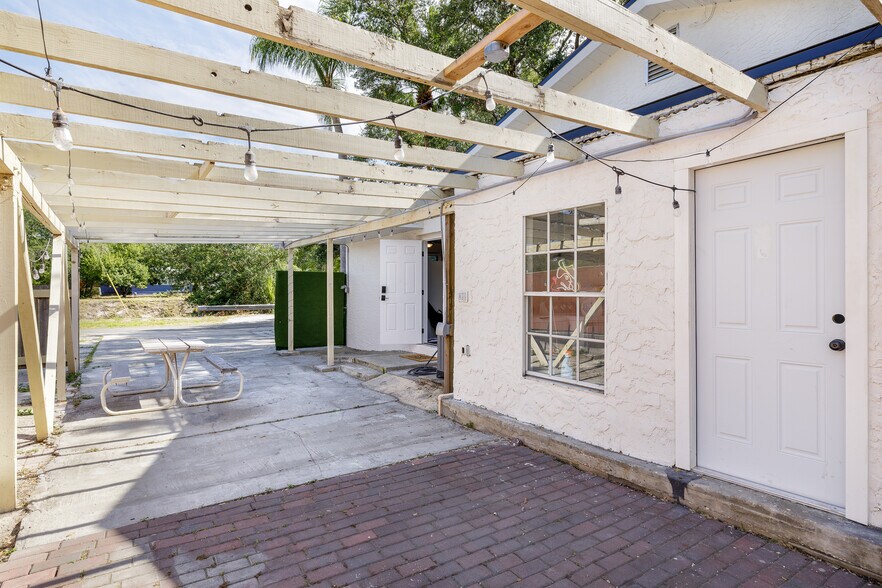 Building Photo - 4936 40th Ave N