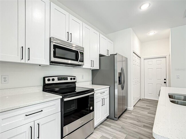 Building Photo - 8070 SW 131st Ln