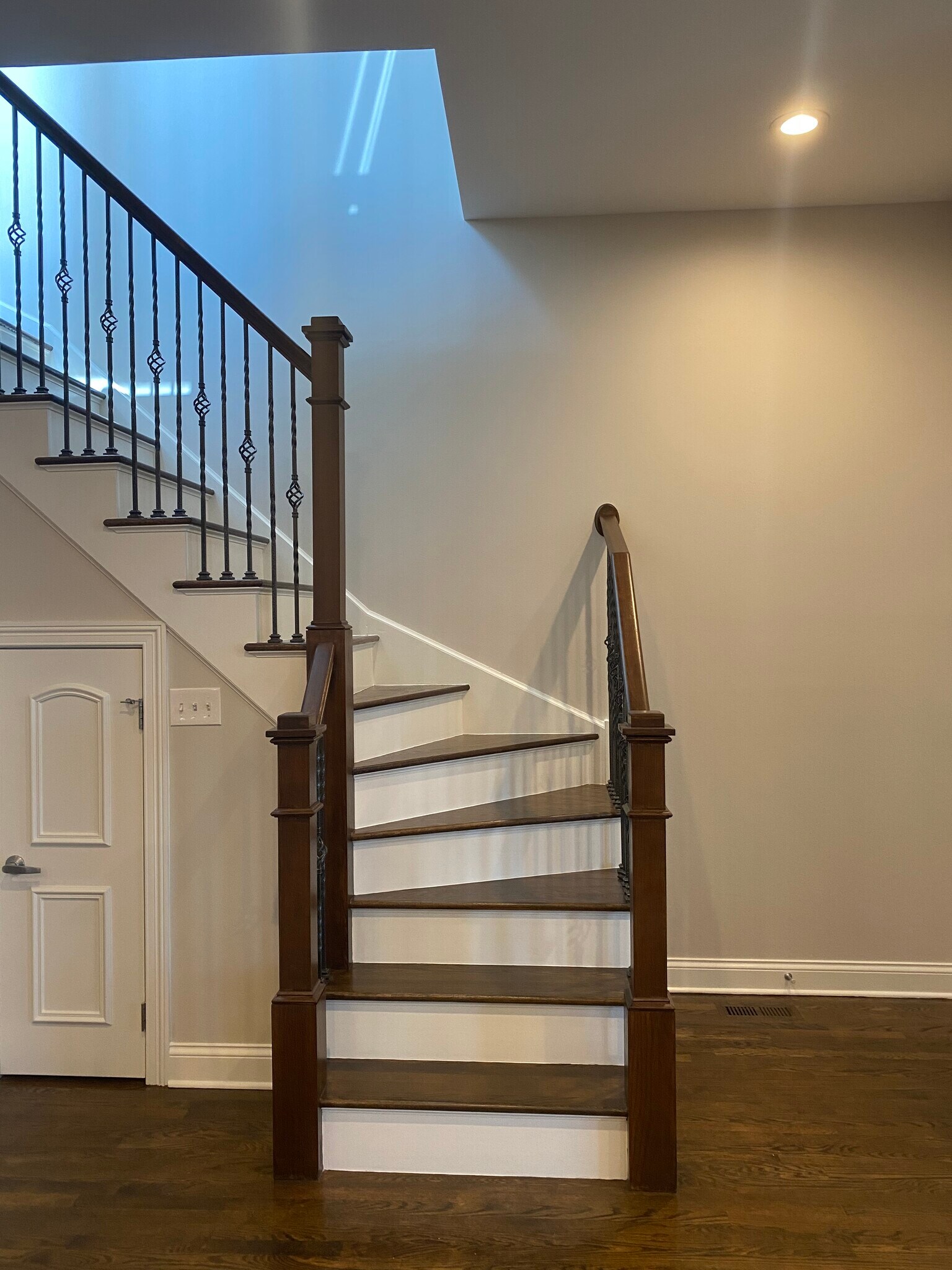 Stairs leading to private roof deck - 1116 W Hubbard St