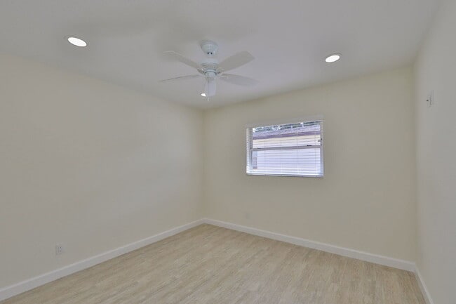 Building Photo - 5941 4th Ave N