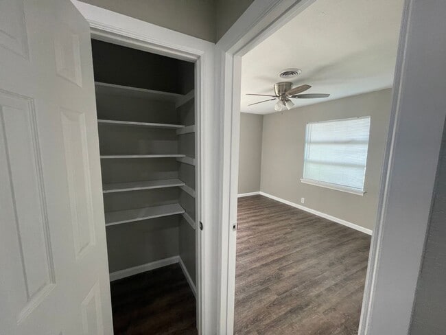 Building Photo - Home for Rent