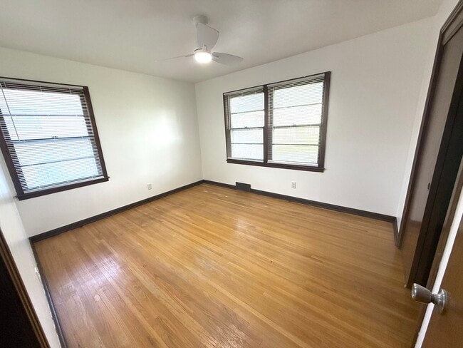 Building Photo - 2111 W 24th St N