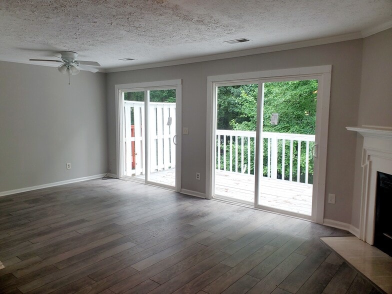 Building Photo - 3559 Ashley Station Dr SW