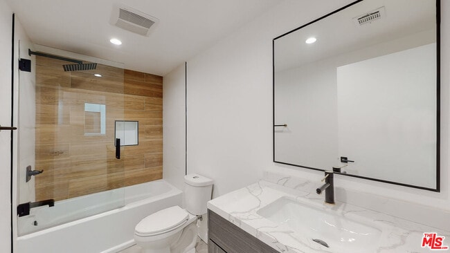 Building Photo - 6807 Gloria Ave