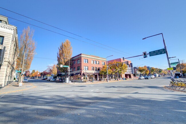 Building Photo - ar808 / ar806 53rd