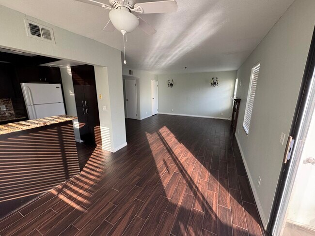 Building Photo - 43376 Cook St