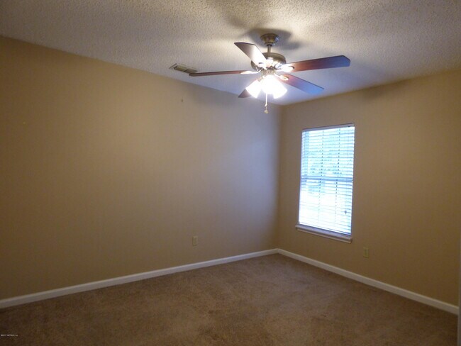 Building Photo - 1864 Sunchase Ct