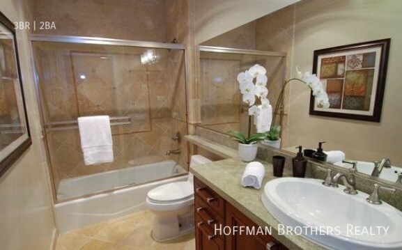 Building Photo - 11848 Kiowa Ave