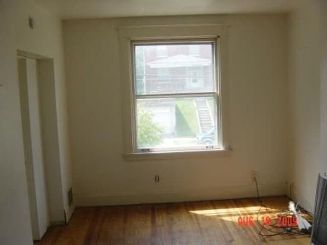 Building Photo - 706 Trenton Ave