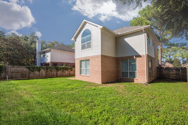 Building Photo - 18135 Somerset Knolls Ct