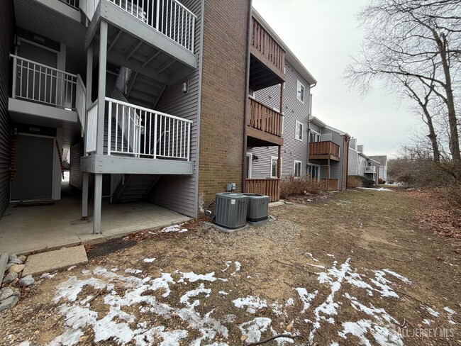 Building Photo - 9208 Tamarron Dr