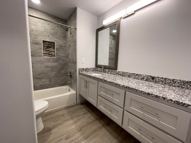 Building Photo - 5610 Kemper St