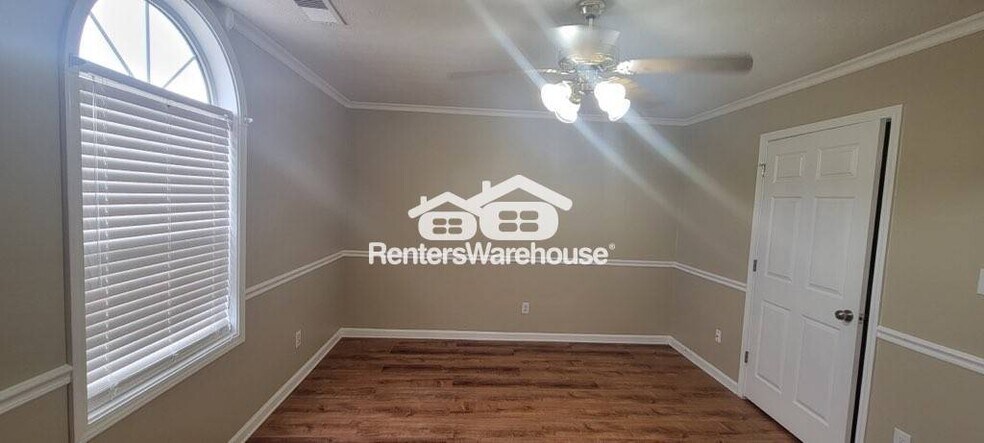 Building Photo - 4745 King Saul Dr