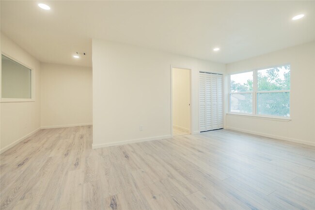 Building Photo - 12553 Wellington Park Dr