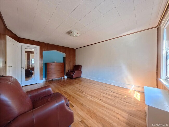 Building Photo - 398 Bauer Pl
