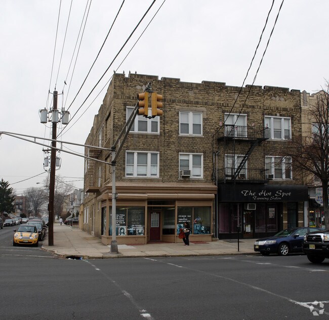 Building Photo - 1091 Avenue C