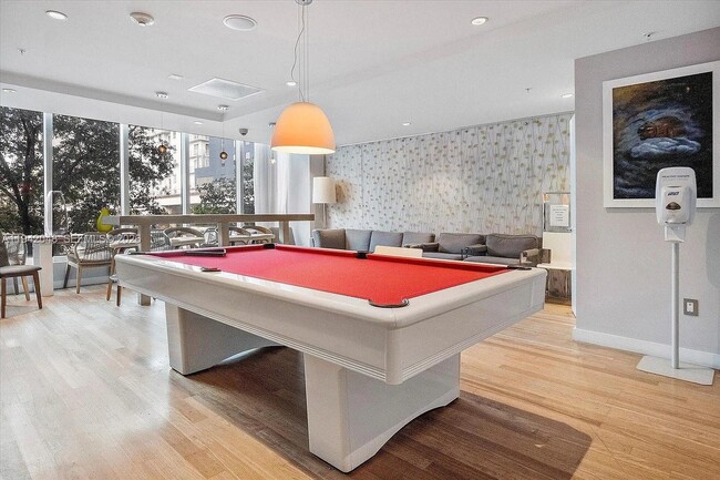 Building Photo - 133 NE 2nd Ave