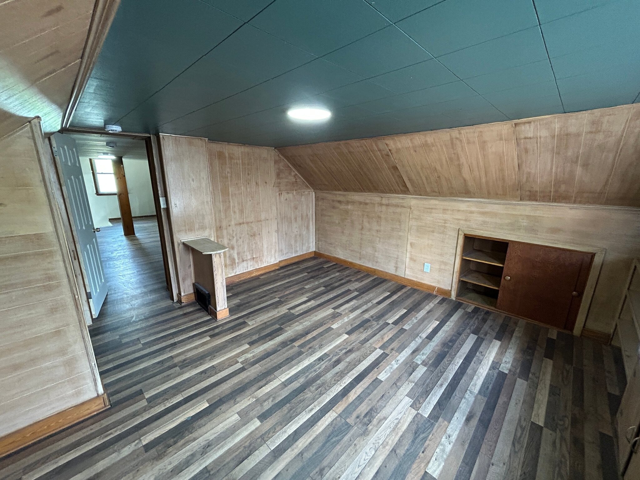 Building Photo - 3430 E 73rd St