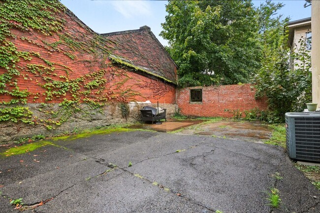 Building Photo - 6656-6656 Woodwell St