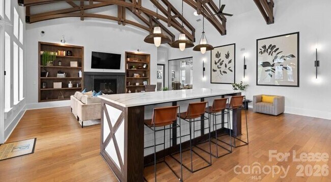 Building Photo - 15155 Ollie Dr