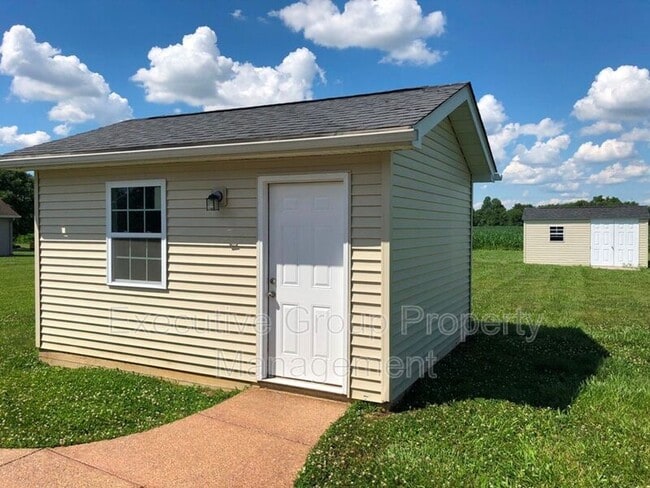 Building Photo - 275 Oxmoor Dr
