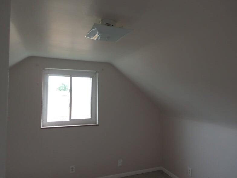 Building Photo - 3492 Moonridge Dr