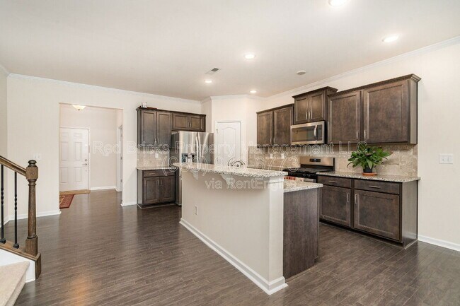 Building Photo - 493 Twelve Oaks Ln