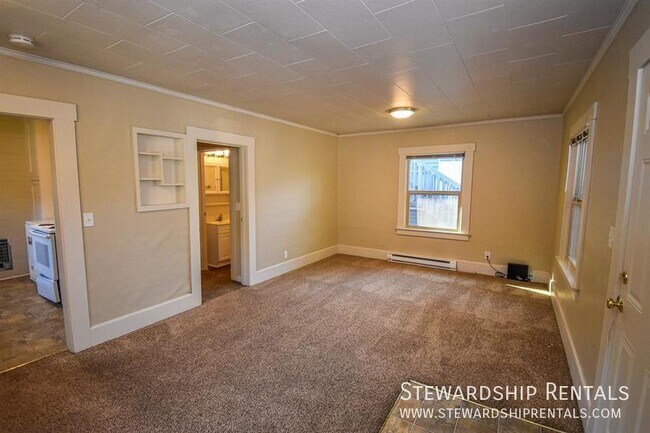 Building Photo - 1841 Kincaid St