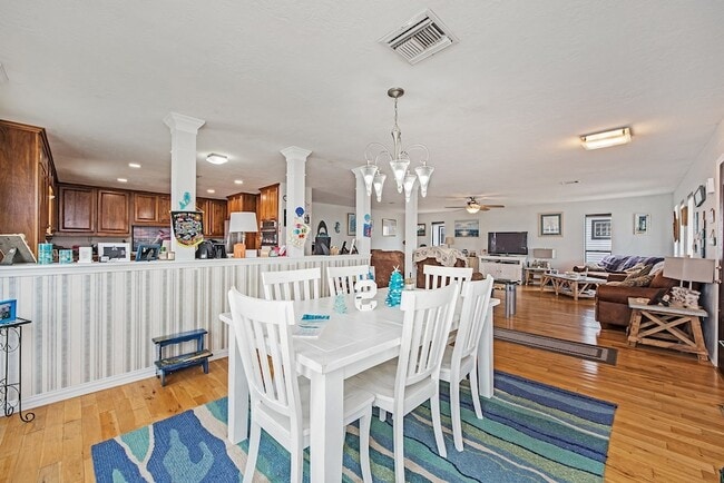 Building Photo - 336 Admiral Cir