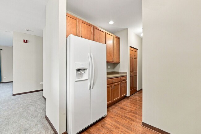 Building Photo - 2532 Oneida Ln