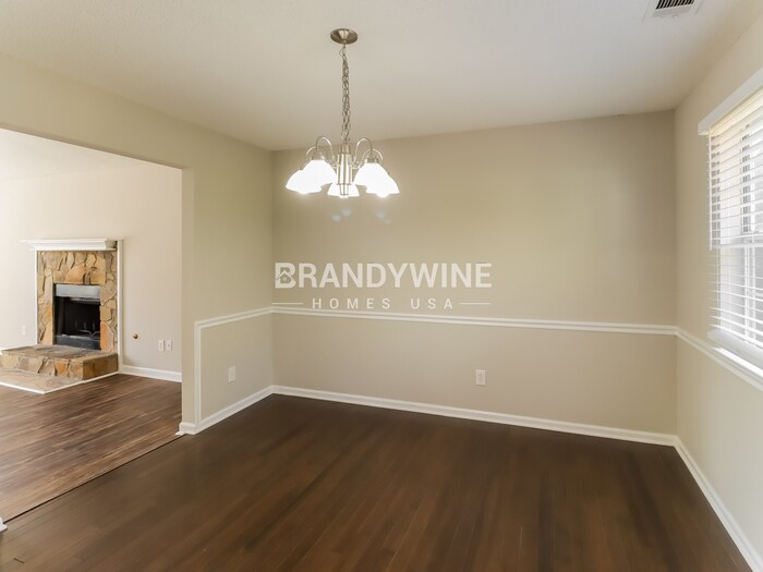 Building Photo - 113 Eva Dr