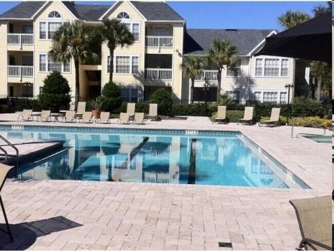 Building Photo - **For Sale w. Outside Agent** TW2127