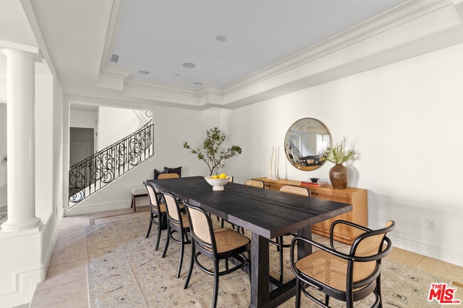 Building Photo - 3697 Benedict Canyon Ln