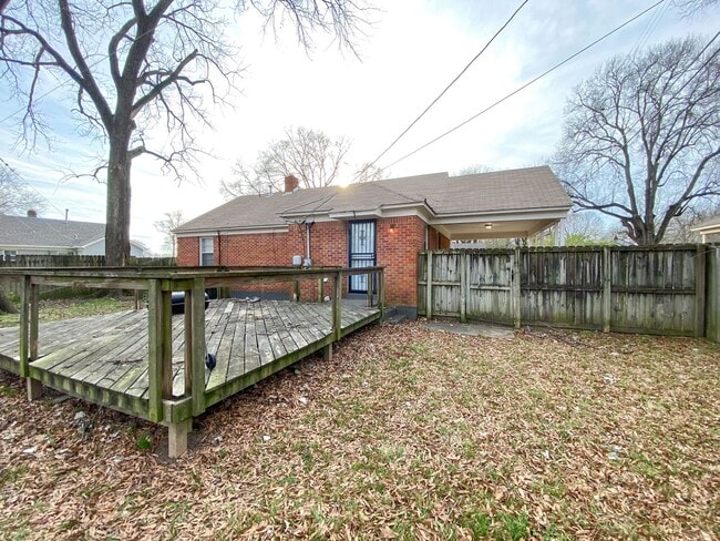 Building Photo - 1654 Dearing Rd