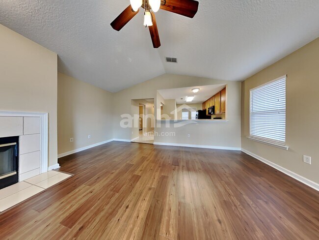 Building Photo - 9422 Daniels Mill Dr