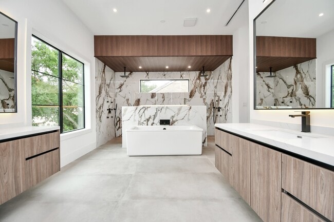 Building Photo - 5414 John Dreaper Dr