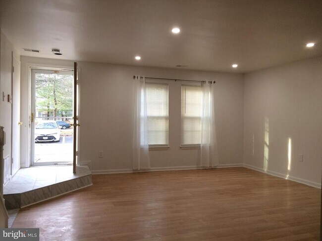 Building Photo - 14522 Wexhall Terrace